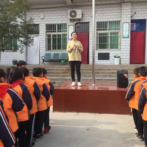 践行雷锋精神，弘扬传统美德