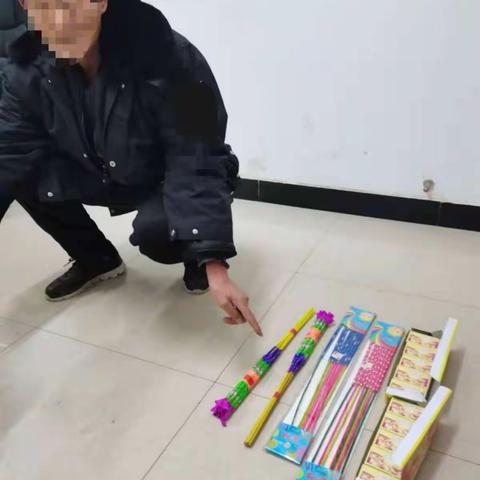 公安长安分局滦镇派出所一日内打击处理三起非法储存、燃放烟花爆竹案件
