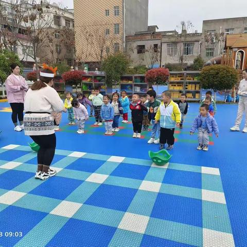 听课共交流，评课促成长——渔薪中心幼儿园听评课活动