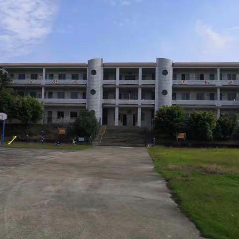可塘镇罗北小学开展秋季返校疫情防控应急演练
