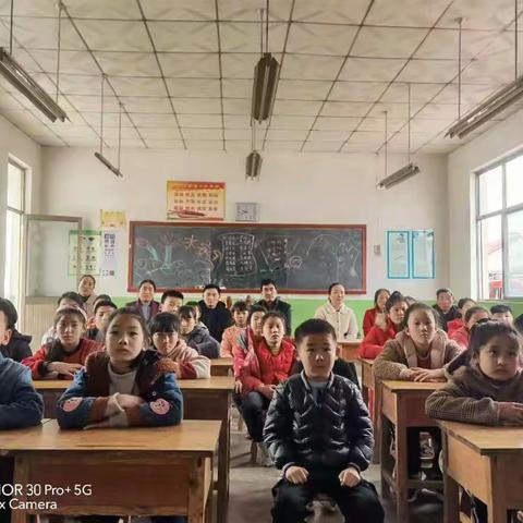 曲阜市姚村镇西孔小学“海姆立克急救法”应急演练