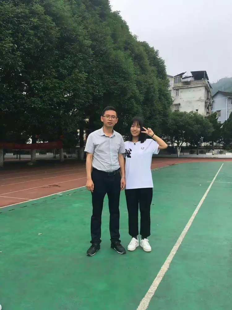 踏实奋进,砥砺前行――成长中的古丈一中思源班