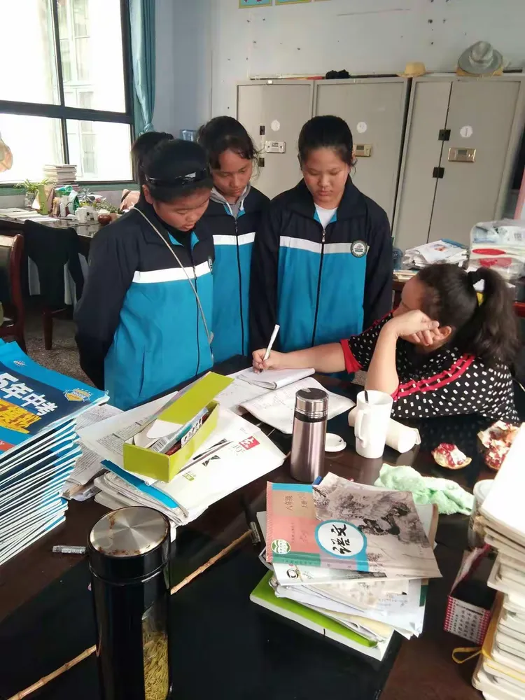 踏实奋进,砥砺前行――成长中的古丈一中思源班