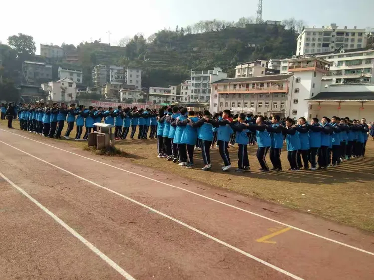 踏实奋进,砥砺前行――成长中的古丈一中思源班