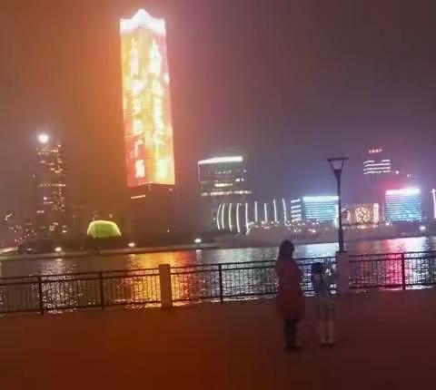 🌹女儿英语配音《母爱无处不在》祝天下母亲节日快乐！🎂