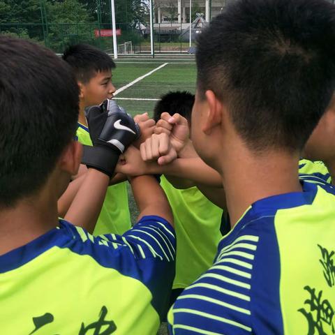 放飞梦想，努力拼搏-横峰二中参加2019上饶市青少年校园足球比赛