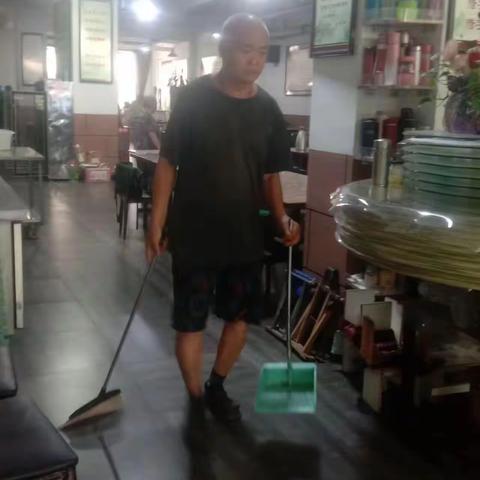 2023年7月9日让我们怀着感恩的心走进雨花斋