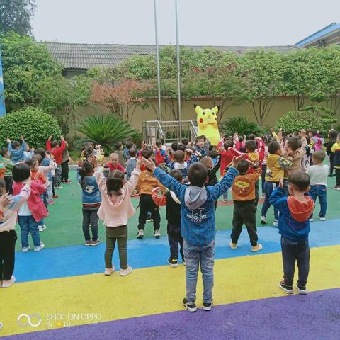 小一班丰富多彩的十月