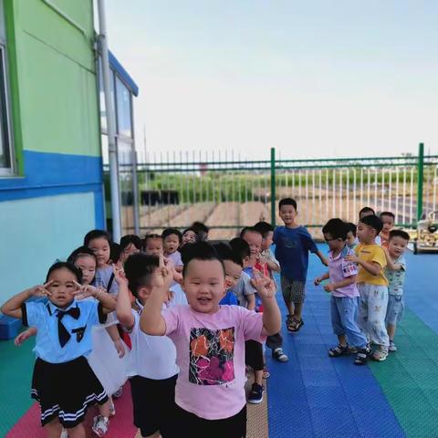 快乐的幼儿园生活——入园第一个月