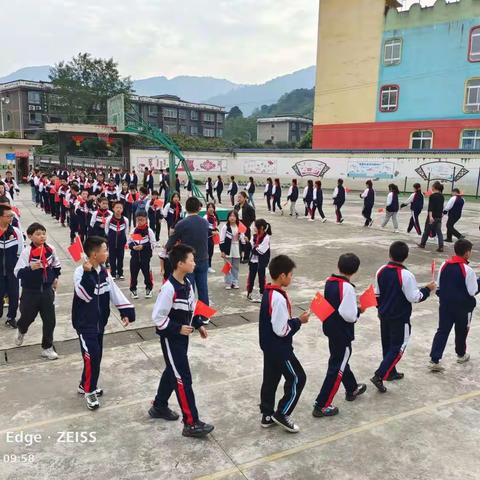 “喜迎二十大，童心庆国庆”——华头小学开展国庆节庆祝活动