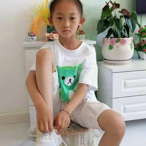 “喜迎二十大，争做红色小先锋”――学会系鞋带