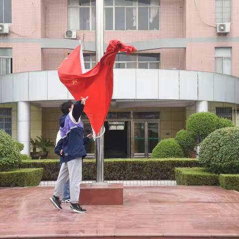 花开洛城  文明先行|洛阳市第六高级中学举行升旗仪式