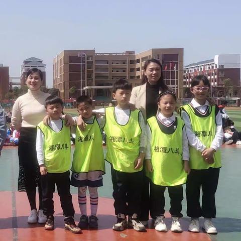 球场赤子心，追梦少年人