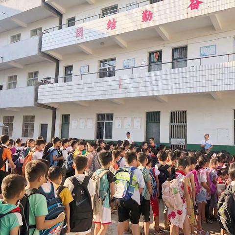 乐港镇袁家中心小学未成年人保护宣传周系列活动