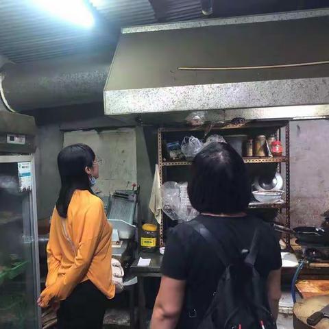 四季青街道蔚庄社区常态化环保夜查