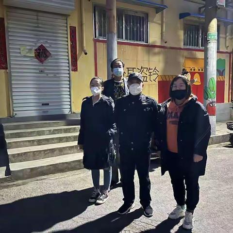 四季青街道蔚庄社区常态化环保夜查