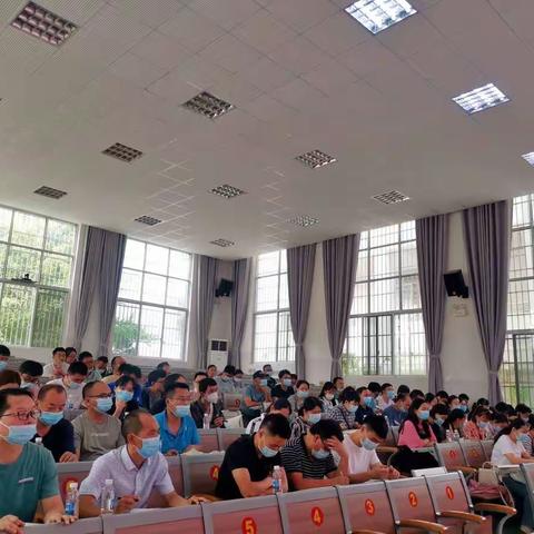 狠抓质量科学备考     找准问题精准施策——富宁民中高三年级第二次省统考质量分析会