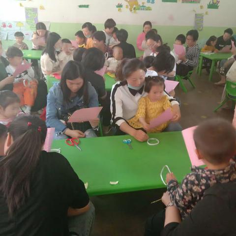 雉河幼儿园小班母亲节亲子活动