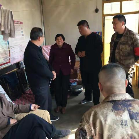 区纪委监委李家庄村帮扶工作队入户宣讲政策
