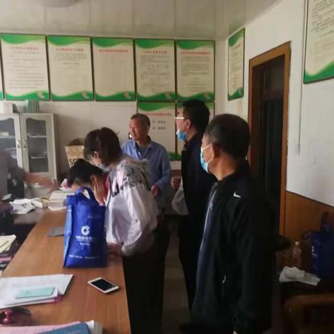 招远支行营业室下乡开展裕农通业务