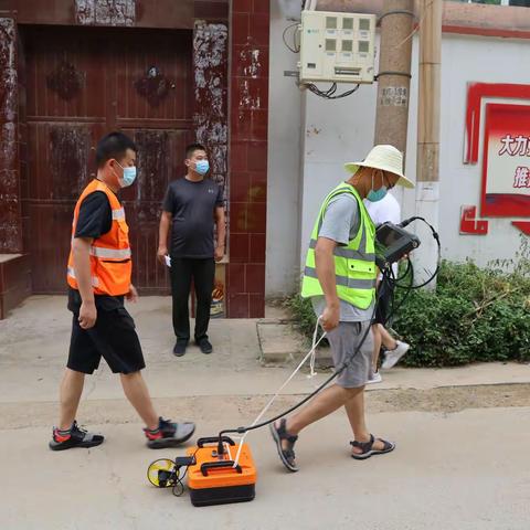 杜甫办借助硬核“黑科技”为灾后道路“把脉问诊”