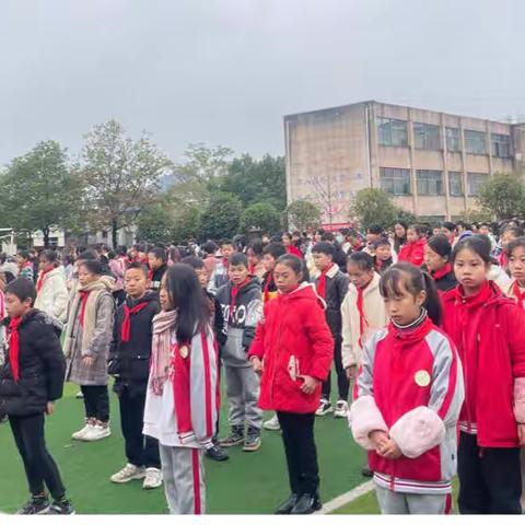 “自主自律 励志笃行”——记龙门畈乡中心小学十一月份自主管理表彰大会