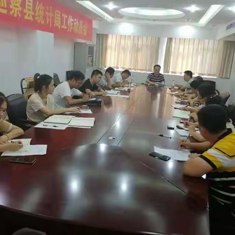 鄱阳县统计局认真开展党员主题日活动，重温军队历史，讲好英雄故事。