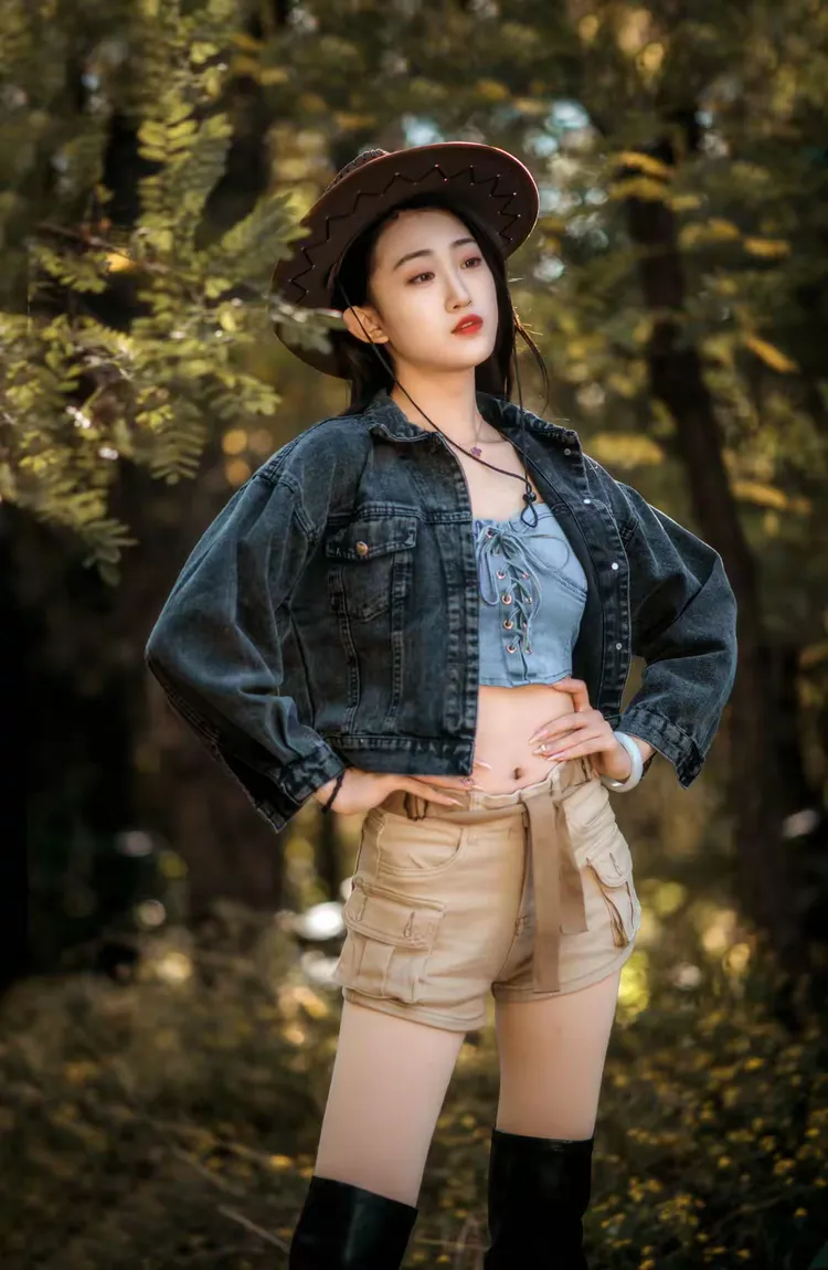 西部牛仔女孩儿