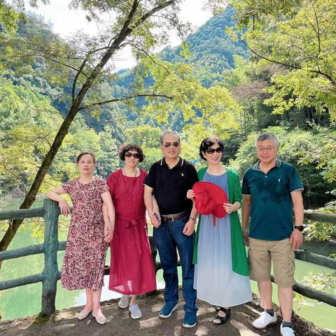 快乐磐安行第二站:打卡“十八涡”；第三站:探秘千年古村落；制作:韩宝庆；背景音乐:青春不会老。