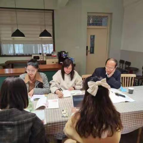 走进寓言故事芳草地