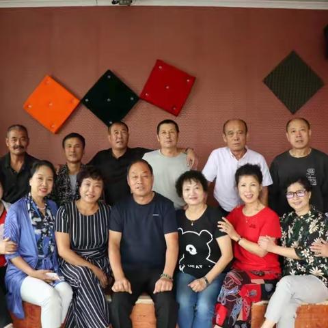 高台子哈尔滨知青快乐群欢聚“江北地之美种植公司度假村”2018年8月25日