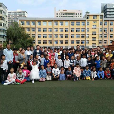 辞旧岁谱新篇——富锦小学四年三班志愿者在行动