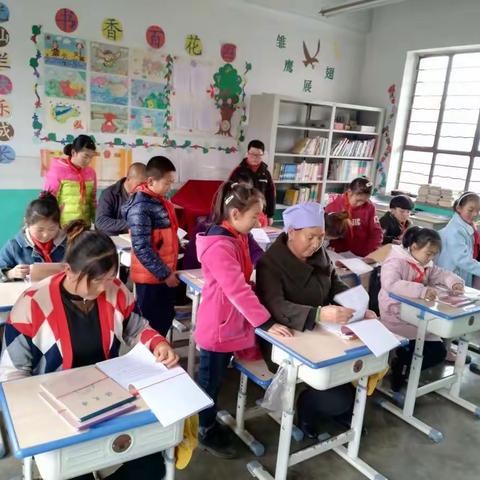 用心陪伴，静待花开——赵庄小学五年级家长会