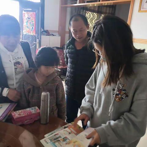 田铺小学—“万师访万家”