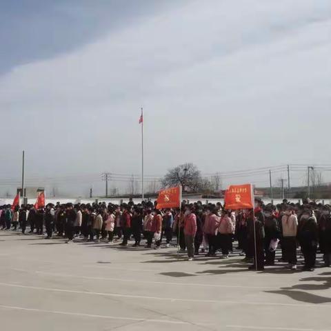 春风十里， 不如“学雷锋”的你       —关口小学三月“学雷锋月”活动纪实