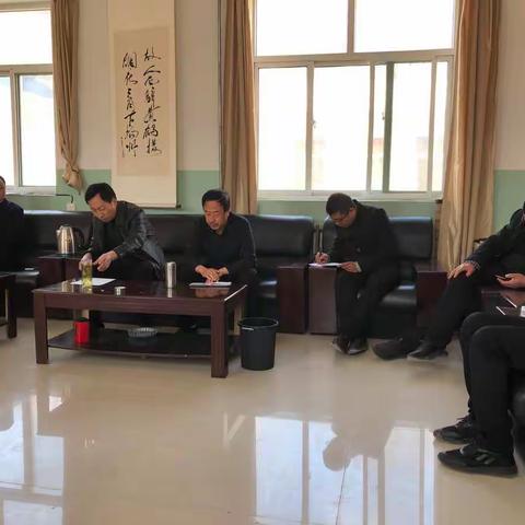 【杜村中心校】认真落实县安全精神会议