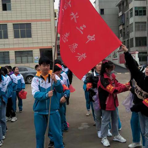 学习雷锋精神 争做美德少年——吉水三中开展学雷锋志愿服务活动