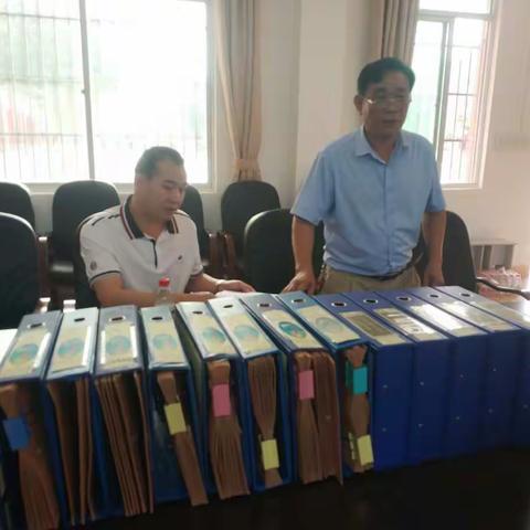 三亚市教育局天涯区教育局联合检查组到南岛学校进行扶贫工作检查