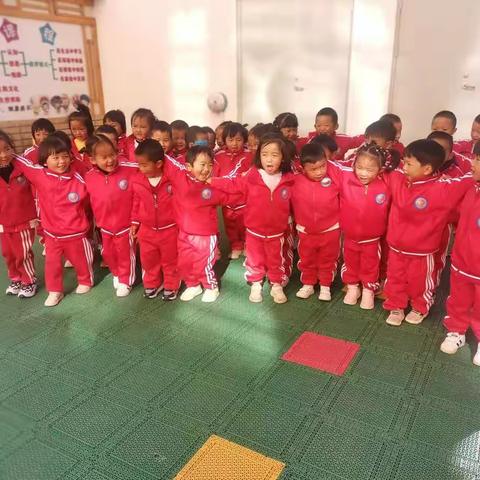 兰坪县城区幼儿园苗苗二班用爱浇灌，德育养成篇