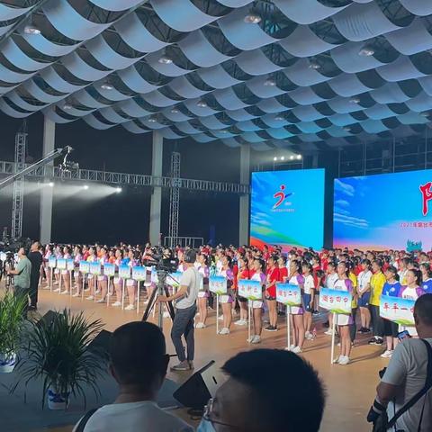 “绳”彩飞扬助活力，芝罘速度惊赛场——芝罘区代表队参加烟台市中学生运动会跳绳比赛