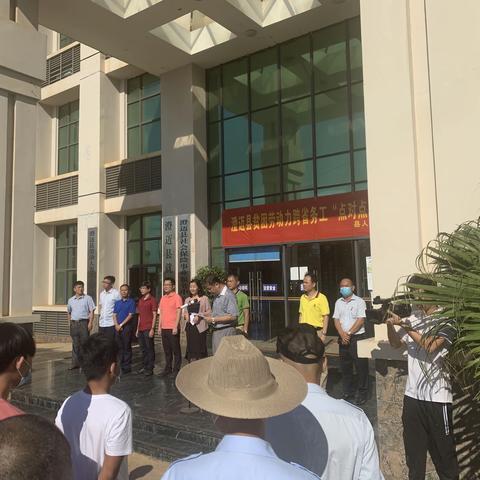 中兴镇“点对点”输送贫困户至深圳比亚迪务工