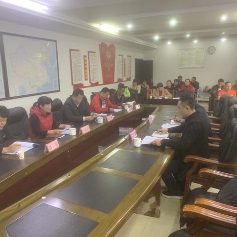 县人大常委会副主任欧阳斌主持召开澄迈县中兴镇人大工作座谈会