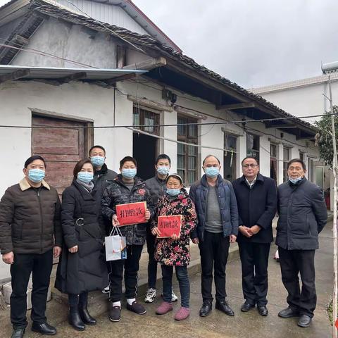 葛公中学一学生身患重病 众人筹款资助