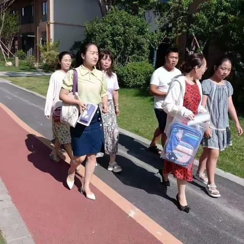 夏日家访路，共筑家校情——洛龙区广利街小学家访活动