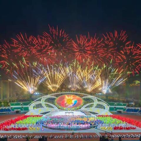 运动健儿齐聚荷城  区运会有我更精彩—记荷城初中师生参加广西第十五届运动会开幕式