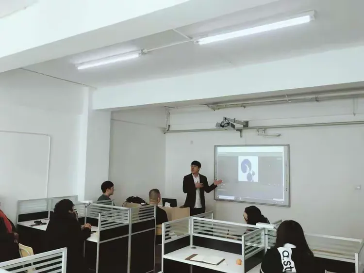 第二天培训了咨询的整体流程和学管师的主要职责