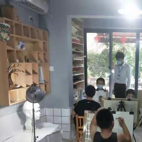 手掌树童画馆第21届素描考级
