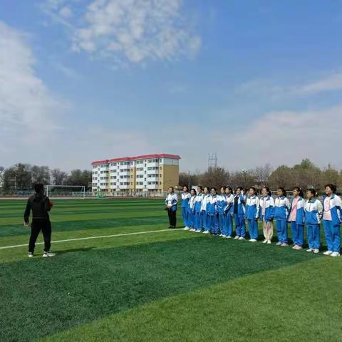 鹰击天风壮，鹏飞海浪春     ———168团中学九年级学生体育中考纪实