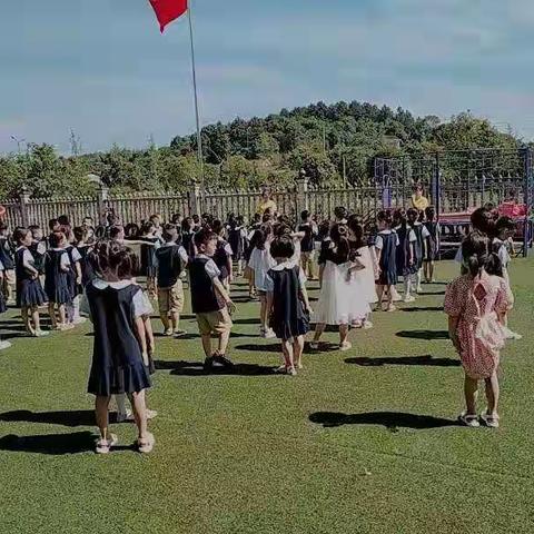 沙田幼儿园大班组幼小衔接活动————走进小学、憧憬明天