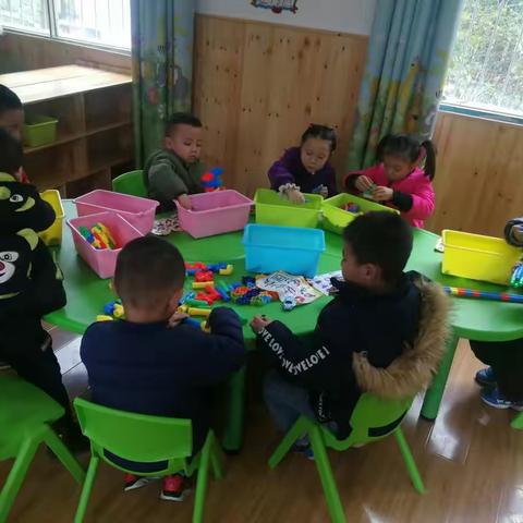 南白东塘幼儿园亲子运动会邀请函